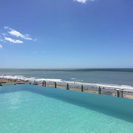 Eighteen Apartments Villa Gesell Bagian luar foto