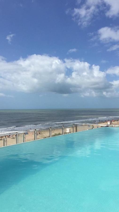 Eighteen Apartments Villa Gesell Bagian luar foto