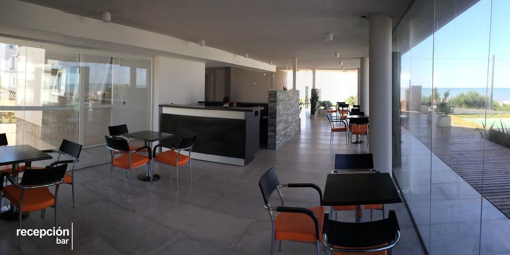 Eighteen Apartments Villa Gesell Bagian luar foto