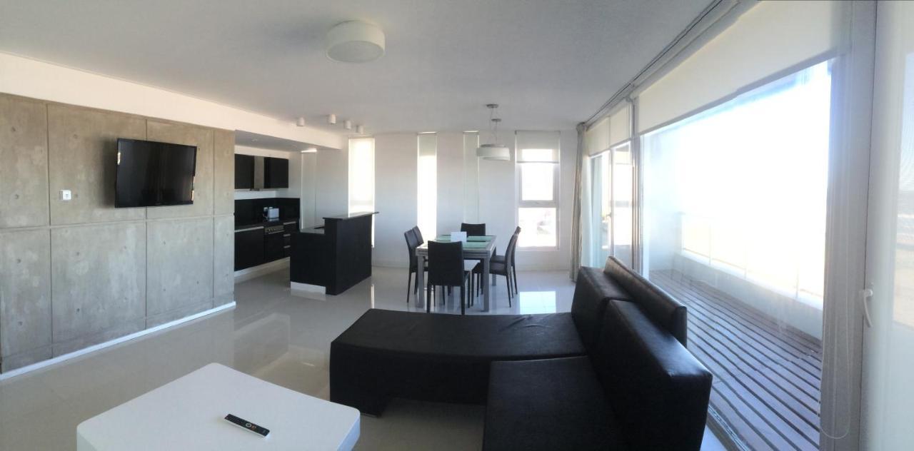 Eighteen Apartments Villa Gesell Bagian luar foto