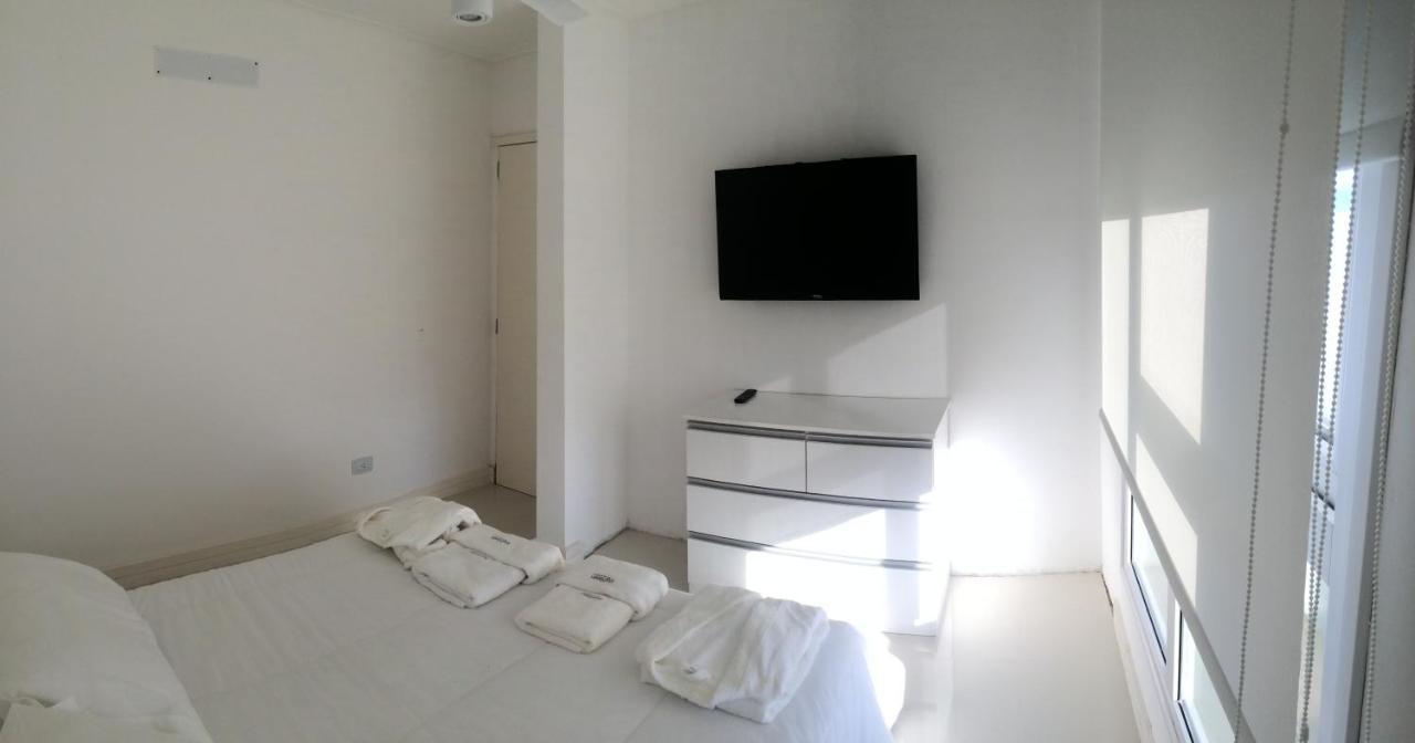 Eighteen Apartments Villa Gesell Bagian luar foto